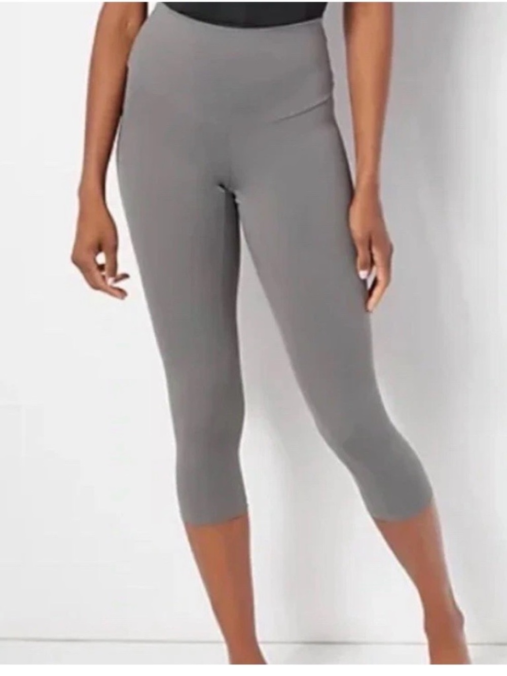 ANTI X by Poof High-Rise Gray Cropped Performance Capris